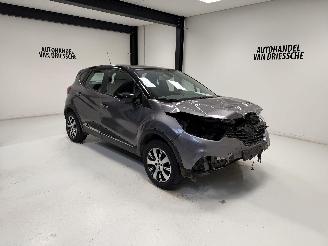 Renault Captur  picture 2