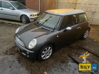 Coche siniestrado Mini Cooper R50 2006/11