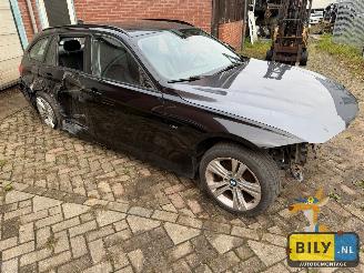 BMW 3-serie F31 320XD N47D20C Black sapphire metallic picture 2