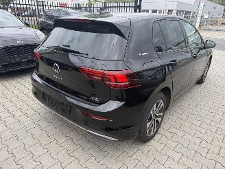 Volkswagen Golf 1.5 eTSI 110kw energy picture 4