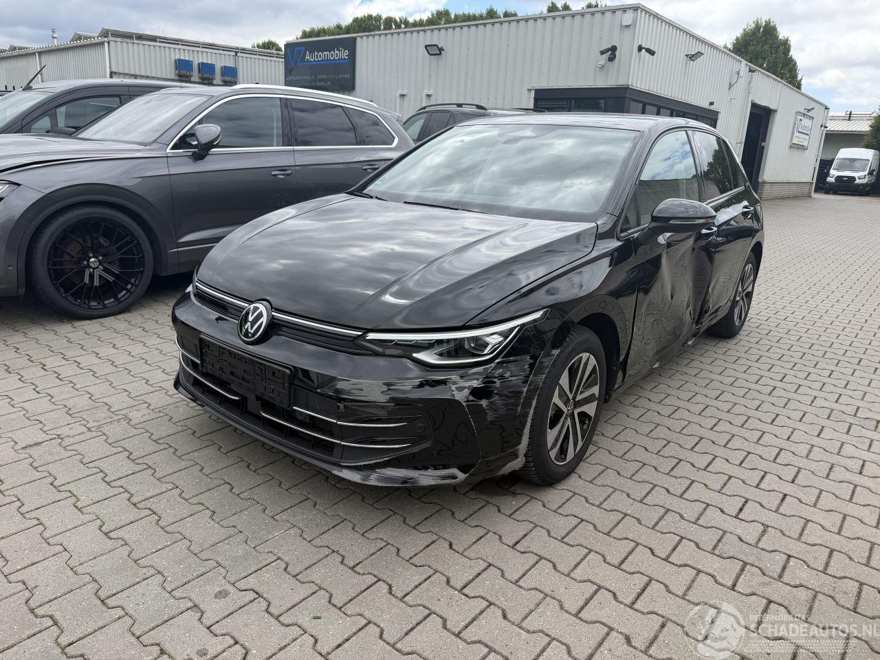 Volkswagen Golf 1.5 eTSI 110kw energy