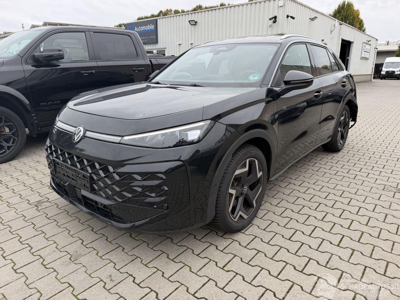 Volkswagen T-Roc 1.5 eTSI  R-Line / Nieuw model