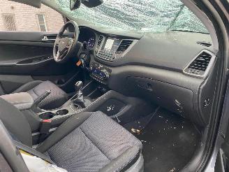 Hyundai Tucson 1.6 I picture 25
