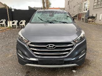 Hyundai Tucson 1.6 I picture 6