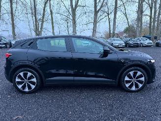 Renault Mégane E-TECH EVOLUT picture 1