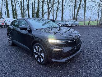 Renault Mégane E-TECH EVOLUT picture 2