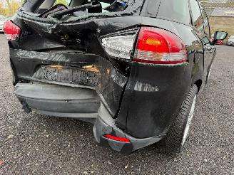 Renault Clio IV GRANDTOUR picture 16