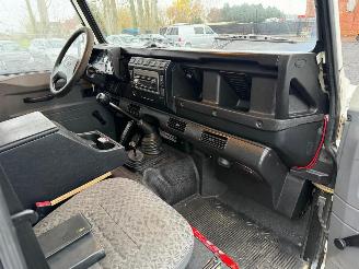 Land Rover Defender 2.5 D picture 21