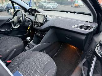 Peugeot 208 ALLURE picture 20