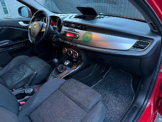 Alfa Romeo Giulietta 1.6 JTD picture 25