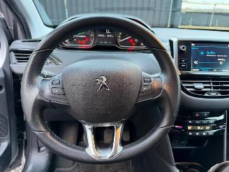 Peugeot 208 1.2 I picture 25