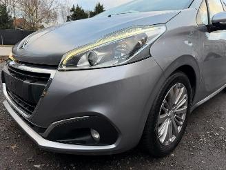 Peugeot 208 1.2 I picture 8