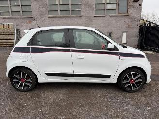 krockskadad bil auto Renault Twingo III INTENS 2015/6