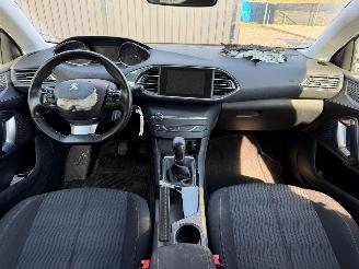 Peugeot 308 II SW STYLE picture 26