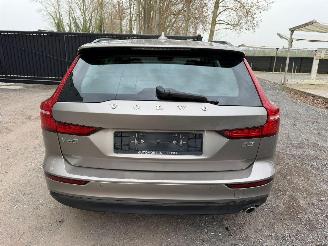 Volvo V-60 MOMENTUM picture 13