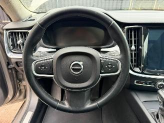 Volvo V-60 MOMENTUM picture 24