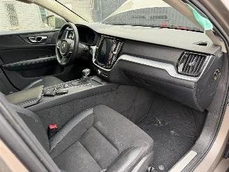 Volvo V-60 MOMENTUM picture 22
