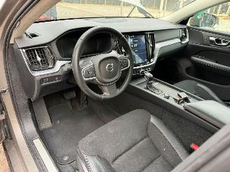 Volvo V-60 MOMENTUM picture 21