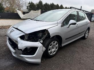 Peugeot 308 1.4 I picture 11