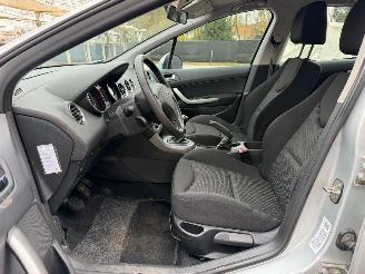 Peugeot 308 1.4 I picture 19