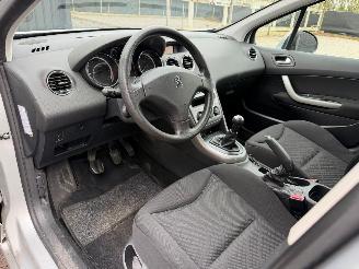 Peugeot 308 1.4 I picture 24