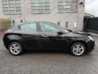 skadebil auto Alfa Romeo Giulietta 1.6 D 2014/3