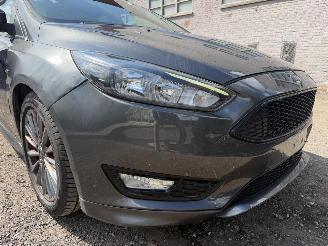 Ford Focus ST-LINE picture 3