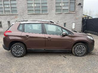 krockskadad bil auto Peugeot 2008 ACTIVE 2015/5