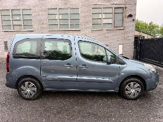 skadebil auto Citroën Berlingo 1.6 HDI 2013/2