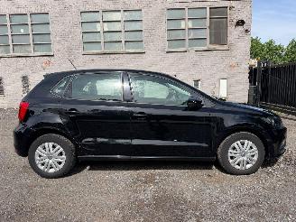 uszkodzony samochody osobowe Volkswagen Polo TRENDLINE 2016/11