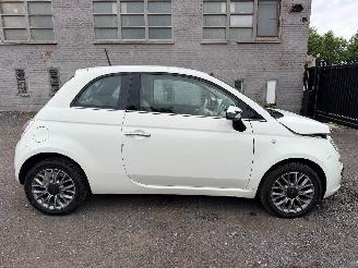 Vaurioauto  passenger cars Fiat 500 1.3 I 2015/10