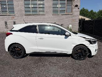 krockskadad bil auto Hyundai I-20 COUPÉ SPORT 2017/3