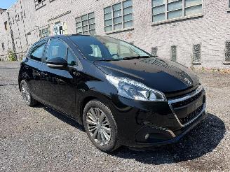 Peugeot 208 1.2 I picture 2