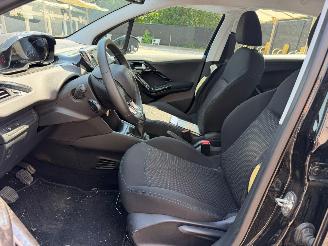 Peugeot 208 1.2 I picture 19