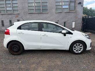 Voiture accidenté Kia Rio SENSE 2015/5