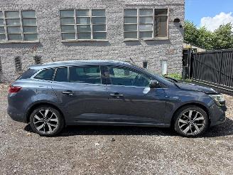 skadebil auto Renault Mégane IV GRANDTOUR 2018/5
