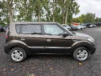  Kia Soul PLUG 2010/1