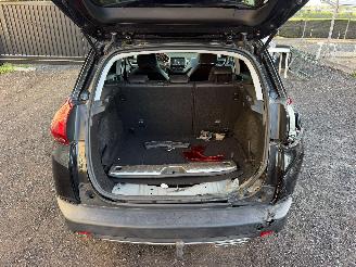 Peugeot 2008 GT LINE picture 13