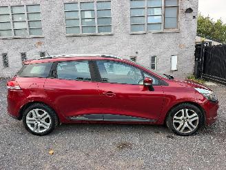 skadebil auto Renault Clio IV GRANDTOUR ZE 2017/9