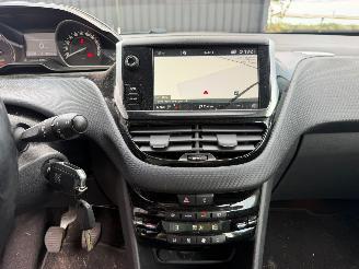 Peugeot 208 ALLURE picture 31
