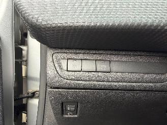 Peugeot 208 ALLURE picture 33