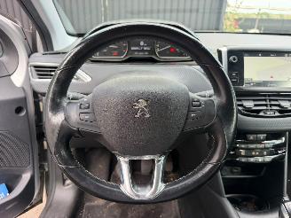 Peugeot 208 ALLURE picture 28