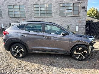 krockskadad bil auto Hyundai Tucson 2.0 D 2016/9