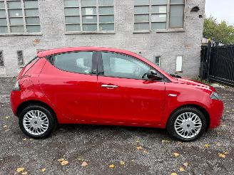 Vaurioauto  passenger cars Lancia Ypsilon GOLD 2016/7
