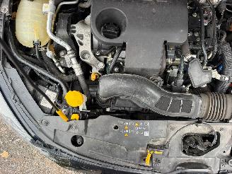 Renault Clio V E-TECH ENGINE picture 8