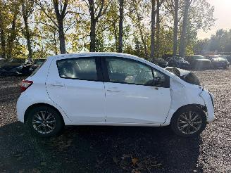 krockskadad bil bedrijf Toyota Yaris 1.5 2017/8