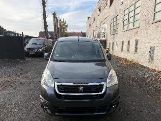 Peugeot Partner PREMIUM picture 3