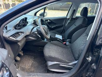 Peugeot 208 1.2 I picture 18