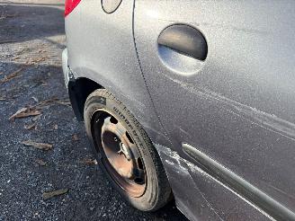 Peugeot 206 1.2I picture 21