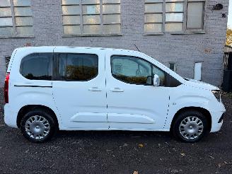 Vrakbiler auto Opel Combo LIFE EDITION 2019/11